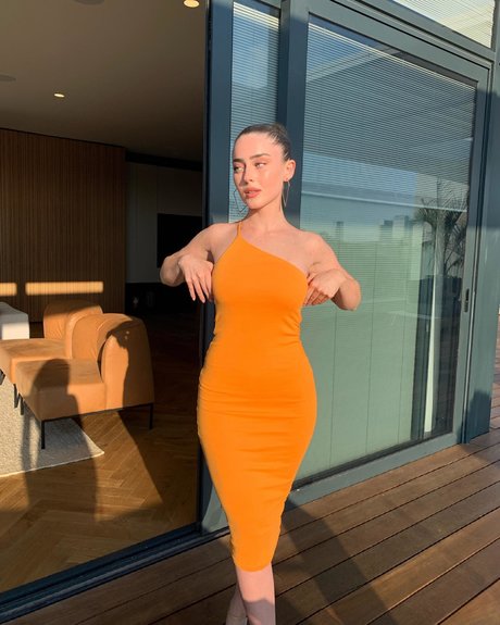 Effy Palarya photo 675