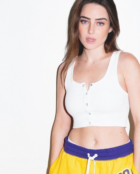 Effy Palarya photo 700