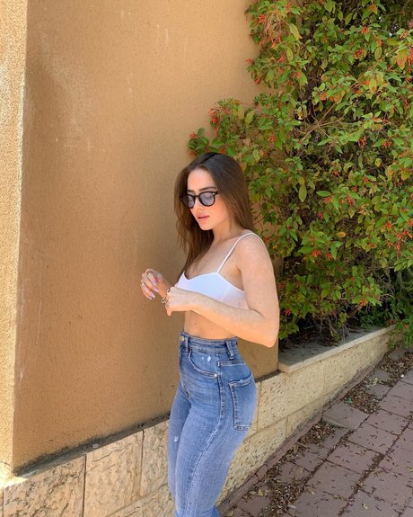 Effy Palarya photo 706