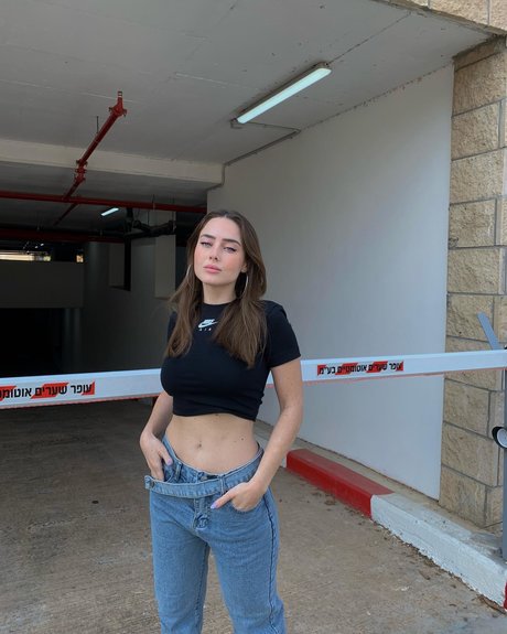 Effy Palarya photo 714