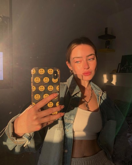 Effy Palarya photo 717