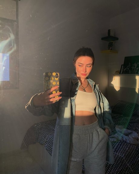 Effy Palarya photo 718