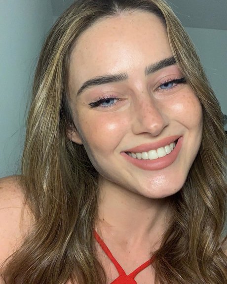 Effy Palarya photo 722