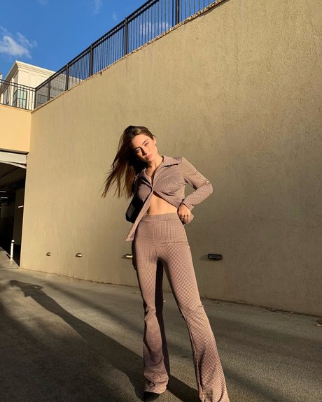 Effy Palarya photo 727