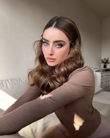 Effy Palarya photo 737