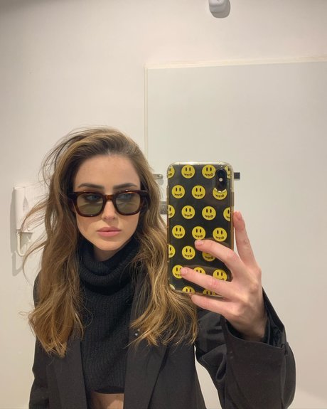 Effy Palarya photo 748