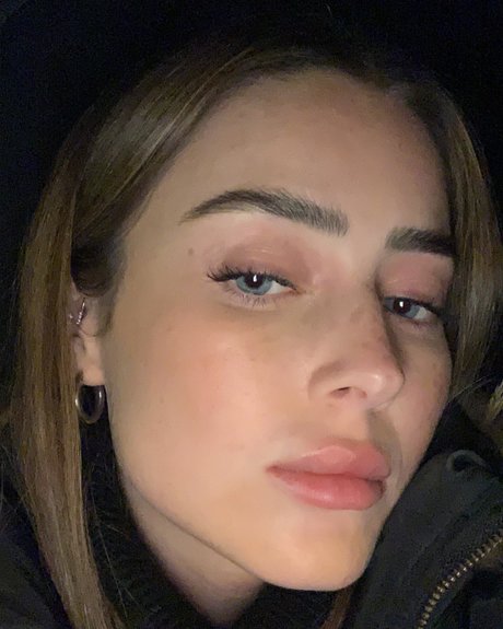 Effy Palarya photo 749