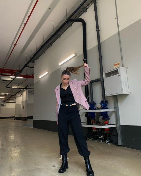 Effy Palarya photo 760