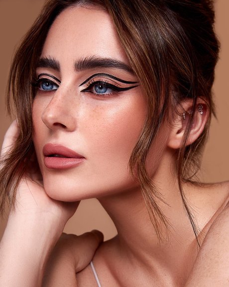 Effy Palarya photo 770