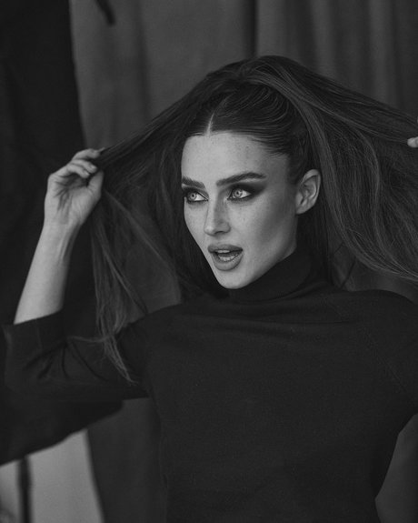 Effy Palarya photo 783