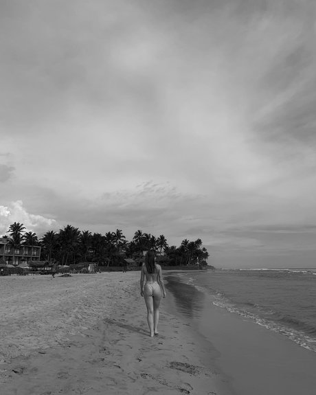 Effy Palarya photo 794