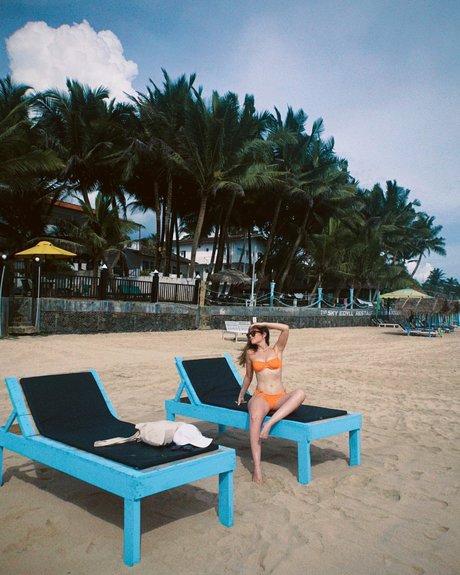 Effy Palarya photo 796