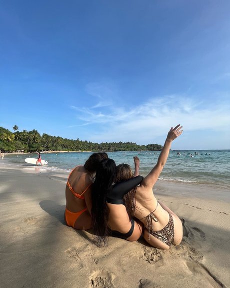 Effy Palarya photo 811