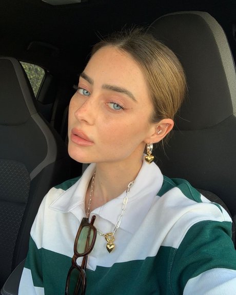 Effy Palarya photo 812