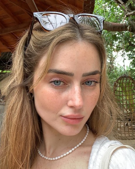 Effy Palarya photo 813