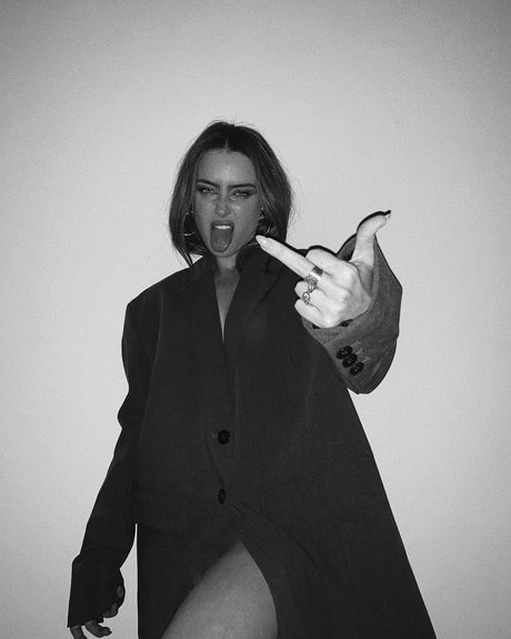 Effy Palarya photo 819