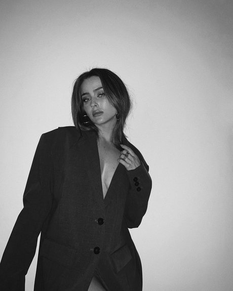 Effy Palarya photo 820