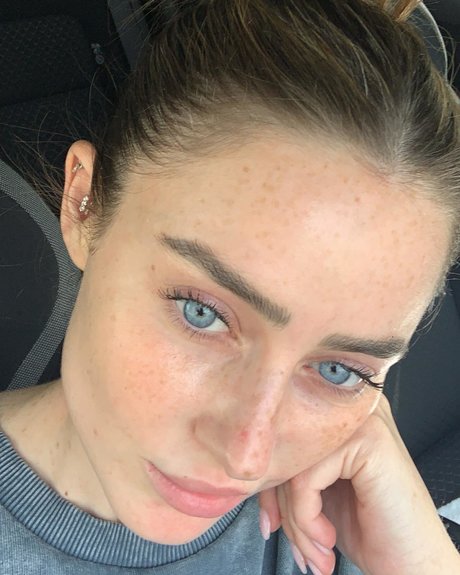 Effy Palarya photo 836