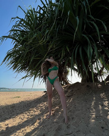 Effy Palarya photo 846