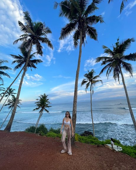 Effy Palarya photo 847