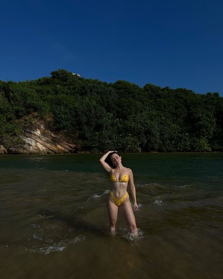 Effy Palarya photo 850