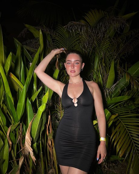 Effy Palarya photo 861