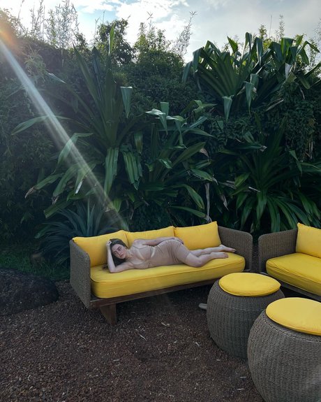 Effy Palarya photo 877