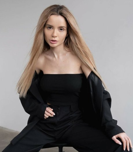 Ekaterina Zueva photo 411
