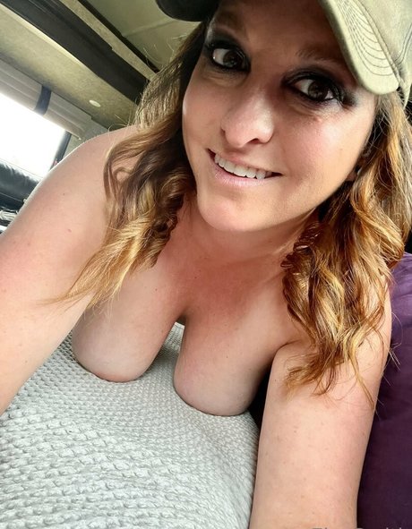 Elaysmithfree photo 20