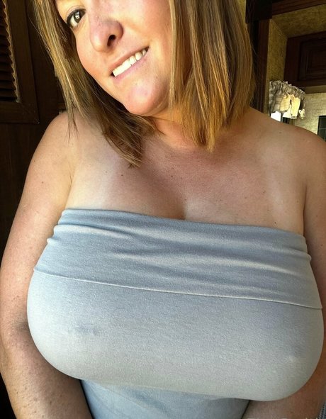 Elaysmithfree photo 54