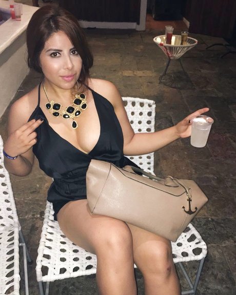 Elda De La Torre photo 32