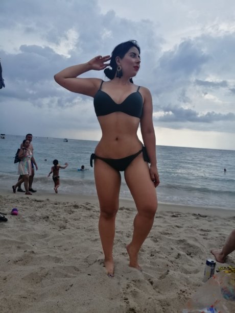 Elda De La Torre photo 35