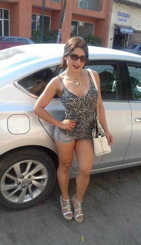 Elda De La Torre photo 38