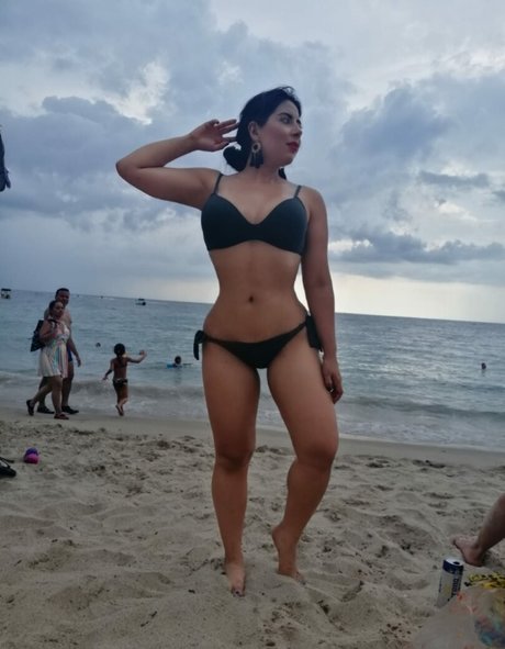 Elda De La Torre photo 49