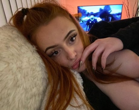Eleanor Evans photo 21