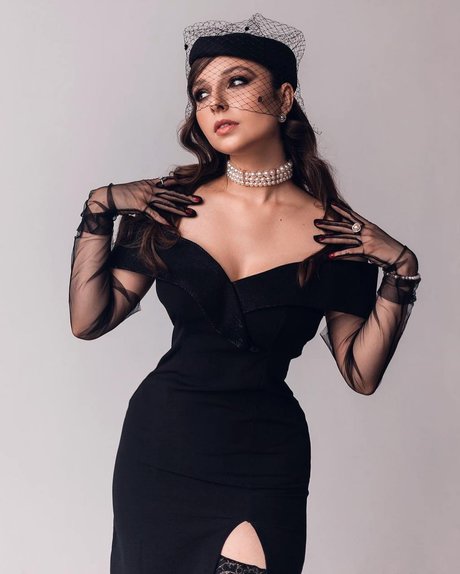 Elena Deligioz photo 142