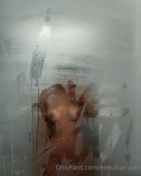 Elena Kamperi photo 20
