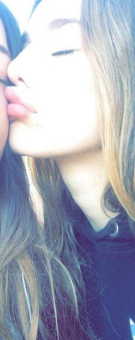 Elena Lagou photo 16
