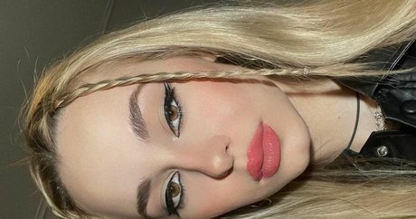 Elena Lagou photo 18
