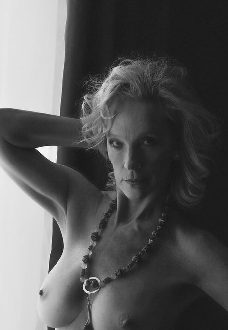 Elena Luneva photo 2