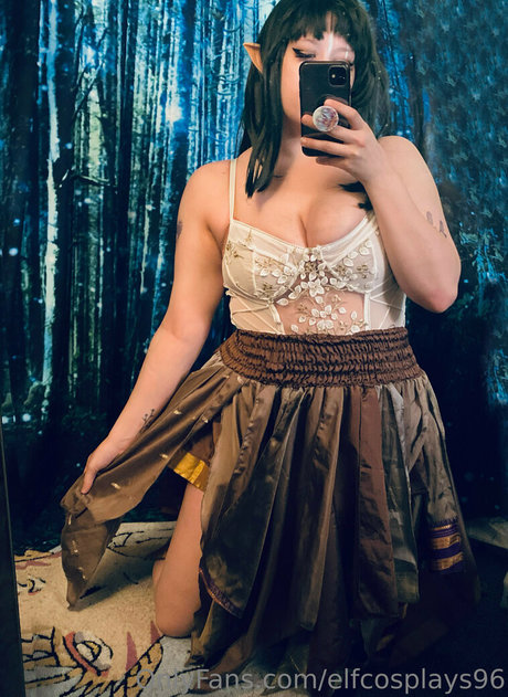 Elfcosplays96 photo 3