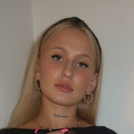 Elin Junkergard photo 41
