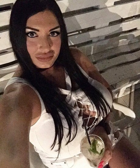 Elisabetta_mediterraneagirl photo 26