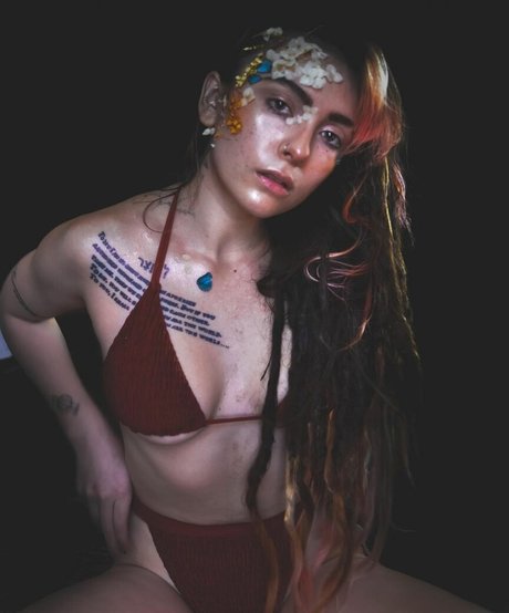 Eliza Grace photo 24
