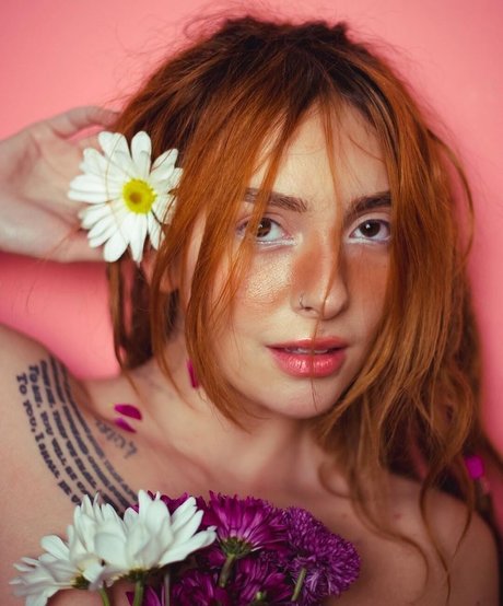 Eliza Grace photo 42