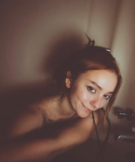 Eliza Grace photo 54