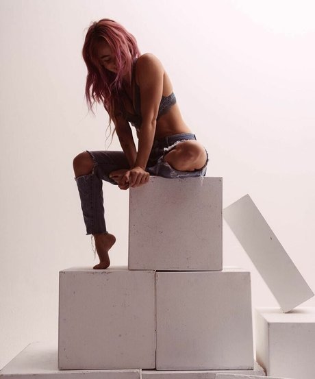 Eliza Grace photo 69