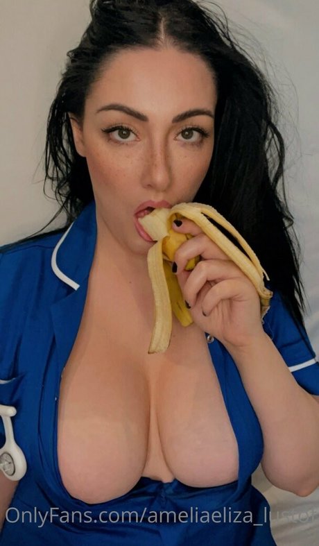 Eliza Lust photo 11