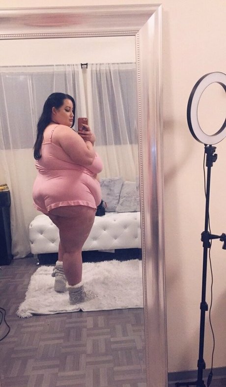 Elizaallure photo 4