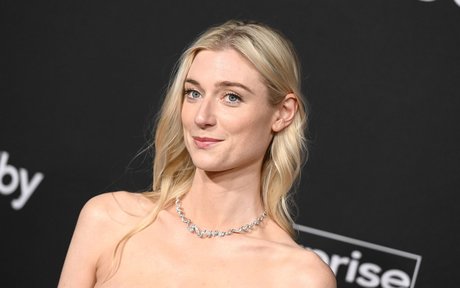 Elizabeth Debicki photo 10